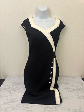 Cefian Sleeveless Bodycon Dress Womens M Black Cream Button V Neck